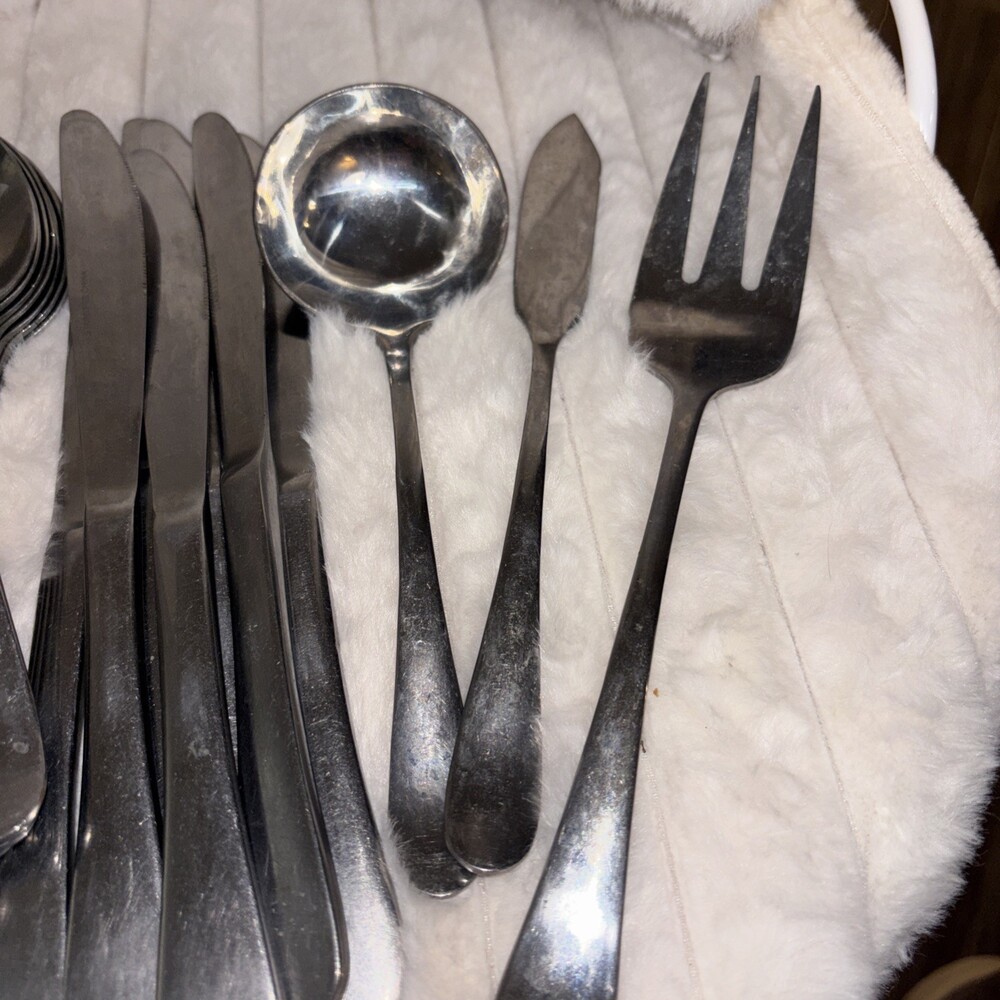 54-Piece Heavyweight Arched Handle Glossy Stainless China Flatware Service Lot - Picture 5 of 16